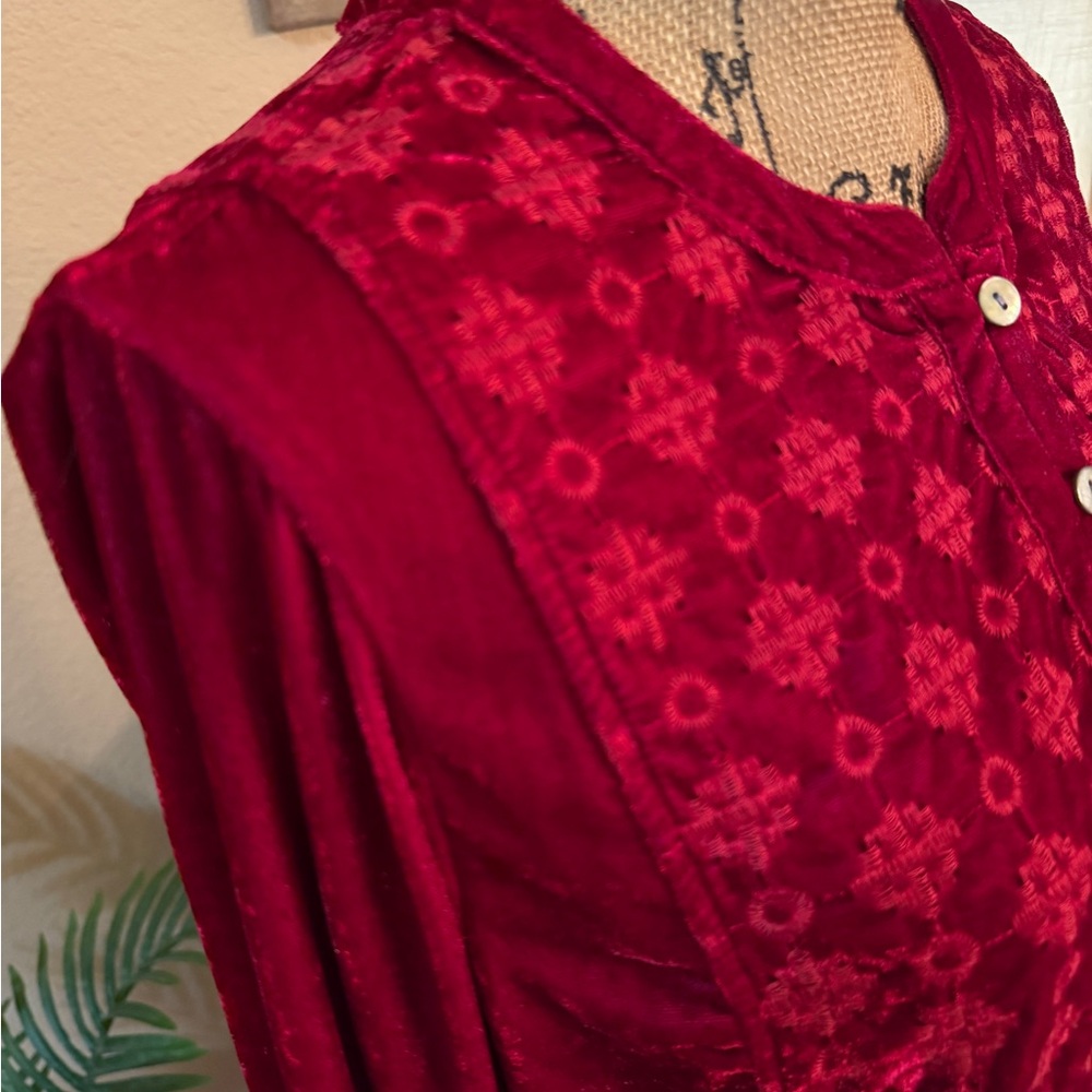 John Mark Red Velvet & Embroidered Pattern Button-Front Tunic - Picture 7 of 15